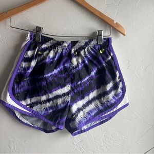 Nike Women's Running Shorts 3" Purple Design with liner‎ and Drawstrings Size S
